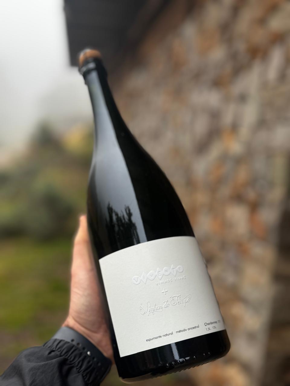 VINHO ESPUMANTE PÉT-NAT GARRAFA MAGNUM (1,5L) CHARDONNAY 2021 COLLAB VINHAS DO TEMPO